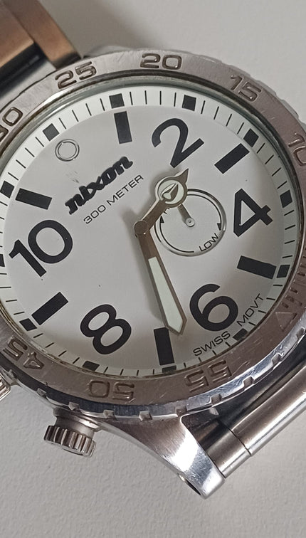 Nixon Silver Stainless Steel 51-30 White Dial 300M Men's Watch (Pre-owned)