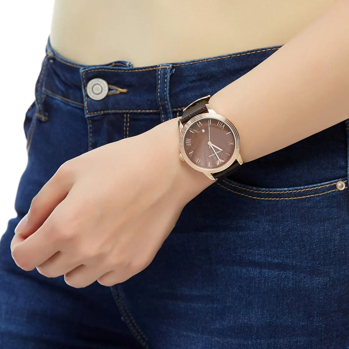 AR1613 Emporio Armani quartz watch on wrist with brown leather strap