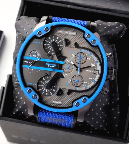 Diesel Mr. Daddy 2.0 DZ7434 in black gift box with blue strap and protective cushioning