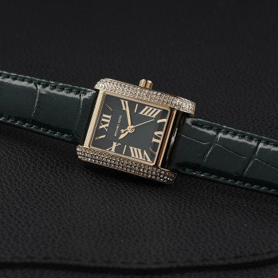 Michael Kors Emery MK4697 close-up of black dial with Roman numerals and crystal bezel