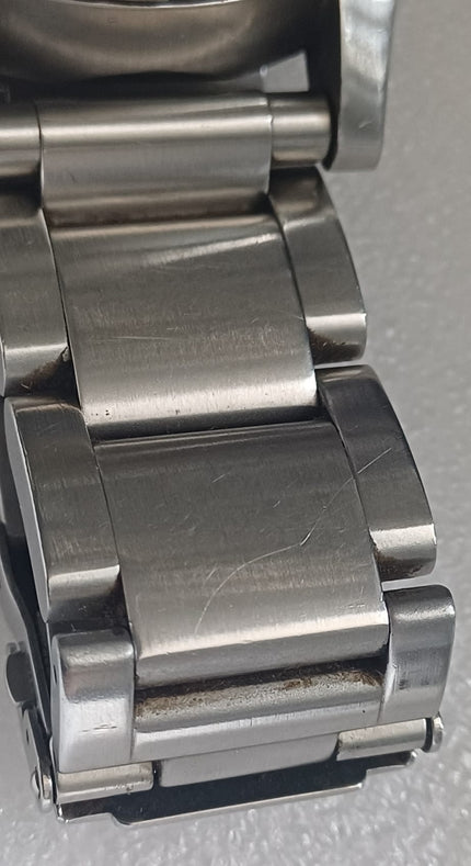 Nixon Silver Stainless Steel 51-30 White Dial 300M Men's Watch (Pre-owned)