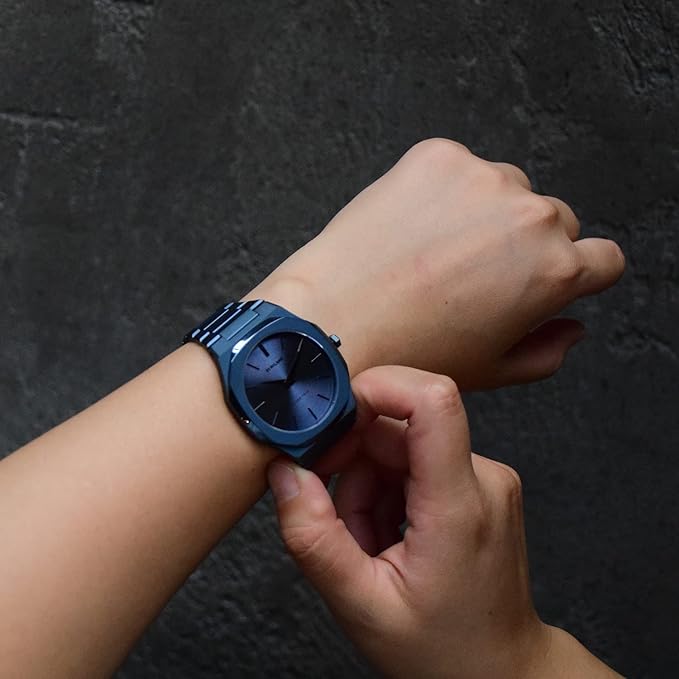 D1 Milano UTBJ21 blue analog watch worn on wrist