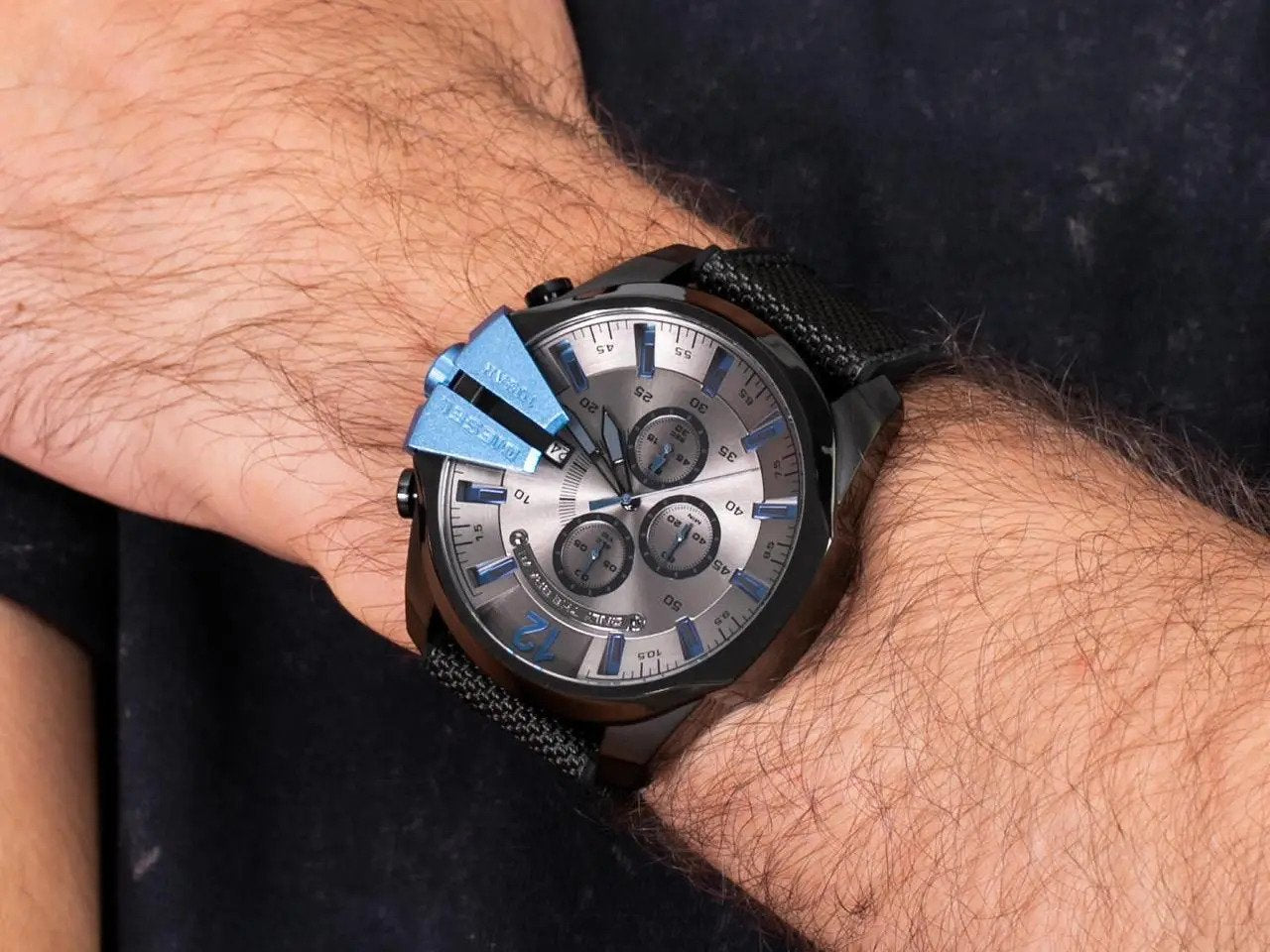 Diesel Mega Chief Watch DZ4500 - Watch