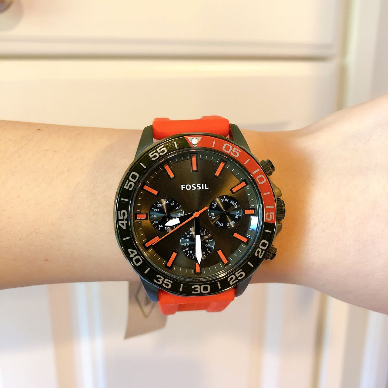 Fossil Bannon BQ2500 chronograph watch worn on wrist