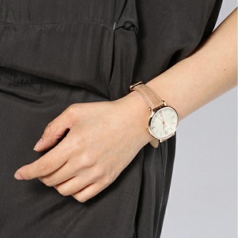 Fossil Jacqueline ladies watch on wrist with camel leather strap