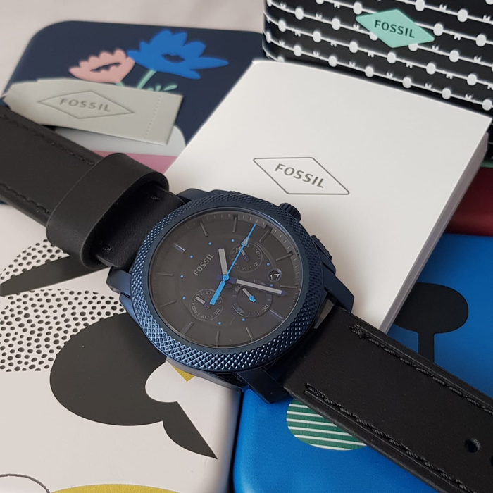 Fossil Machine chronograph in packaging with branded box and accessories