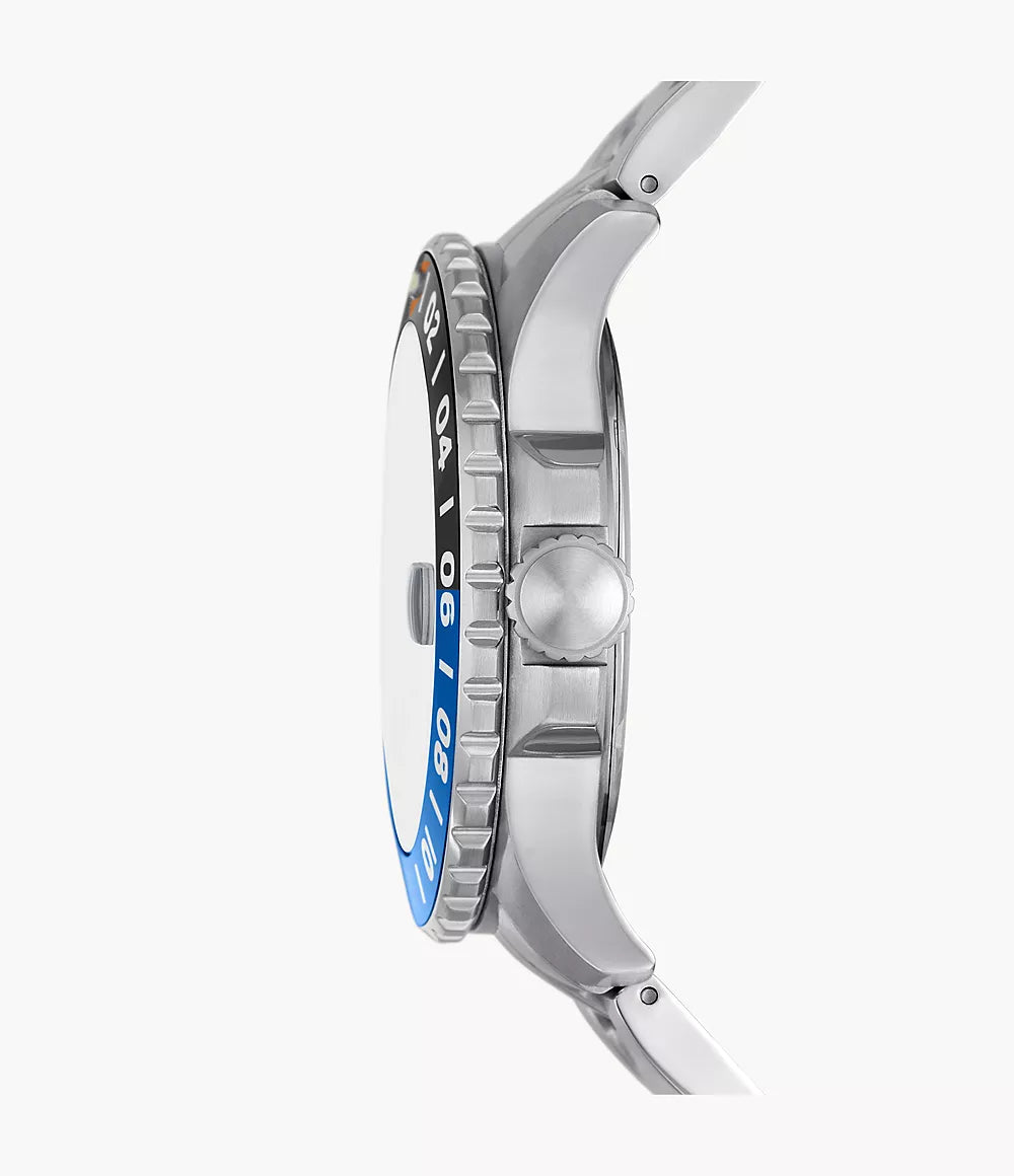 Fossil FS5991 Blue GMT watch side profile showing case thickness and bezel