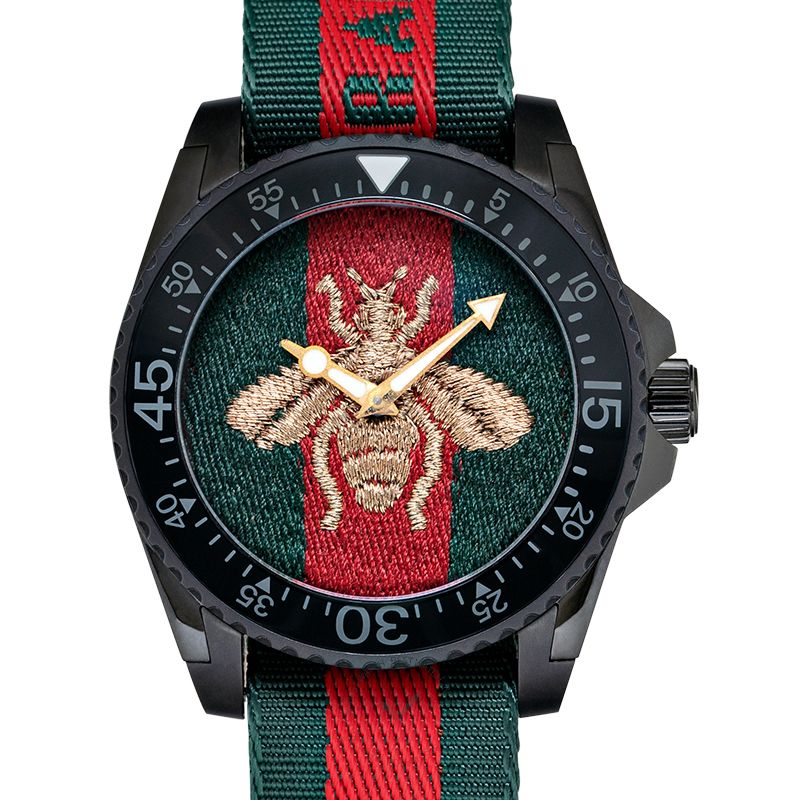 Gucci Dive YA136216 men's watch with black stainless steel case and embroidered bee dial