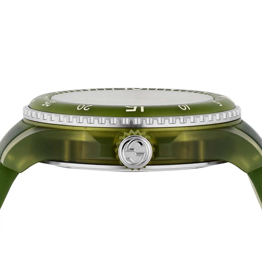 Gucci Dive YA136345 side profile of case with crown and bezel detail