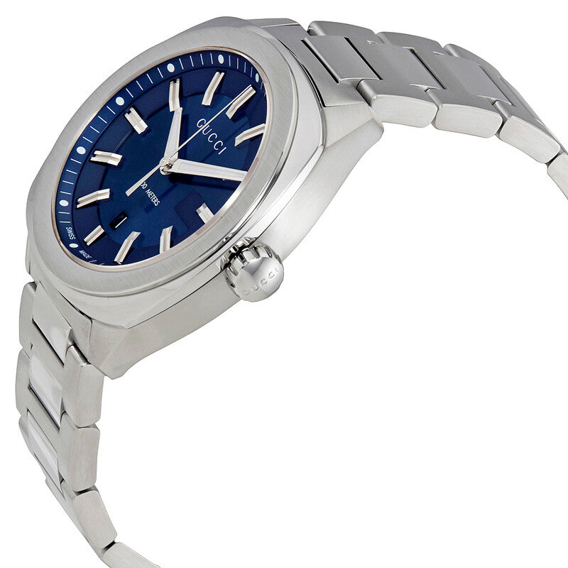 Gucci GG2570 side view showing stainless steel case and bracelet