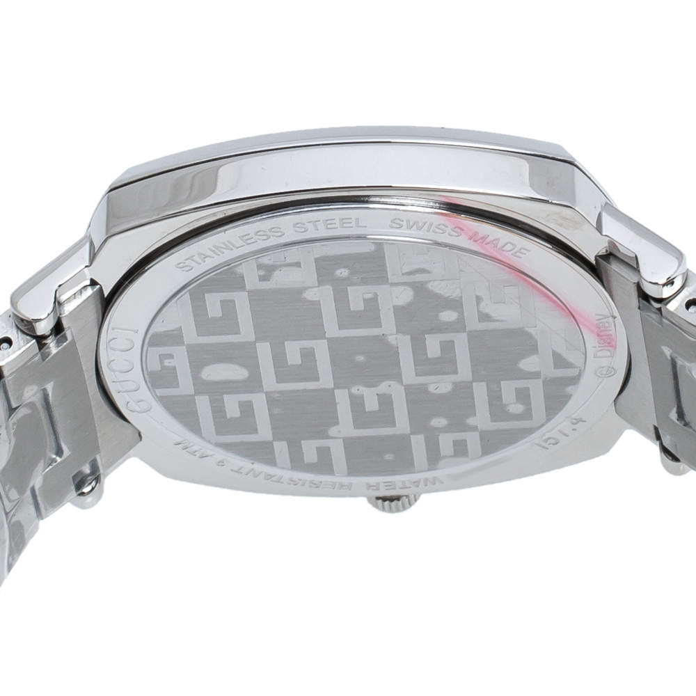 Gucci Grip watch caseback showing Gucci GG monogram pattern and model number