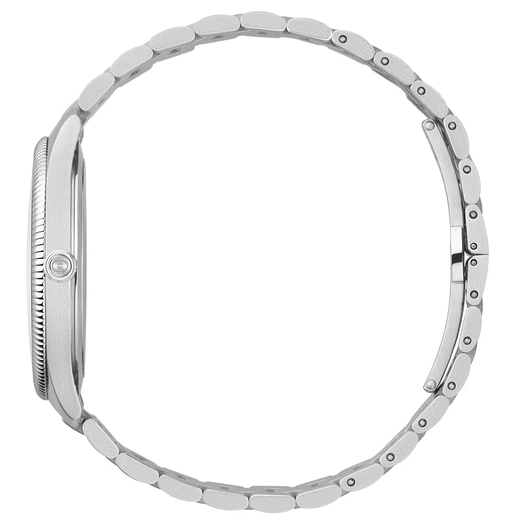 G-Timeless stainless steel link bracelet with clasp detail