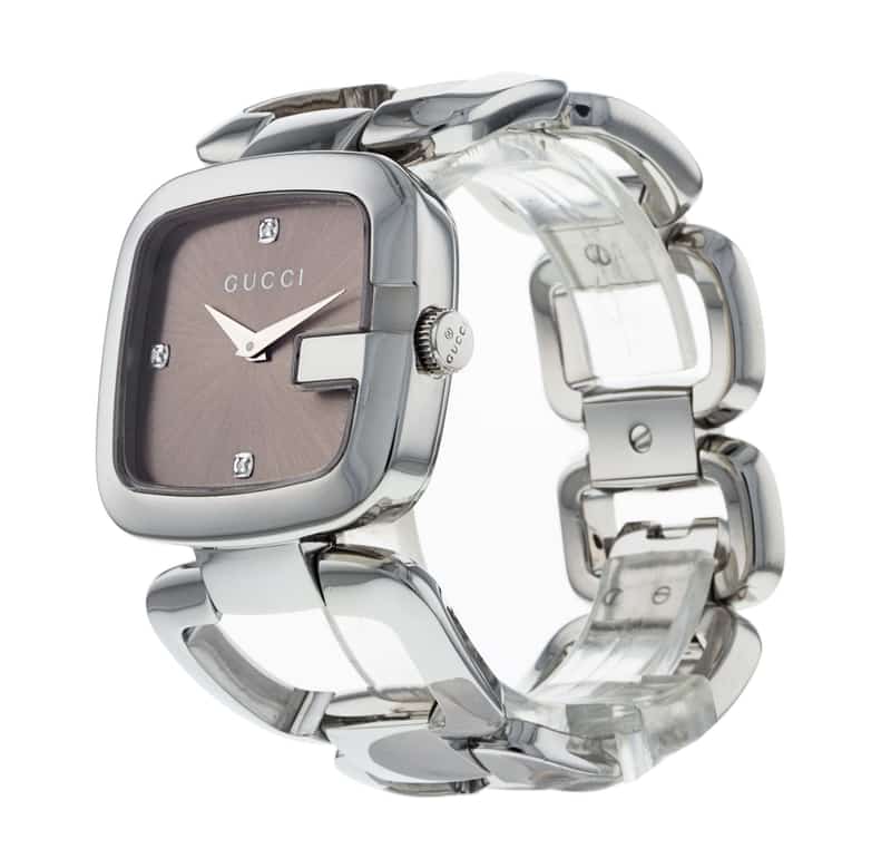 Gucci YA125401 silver-tone G-link bracelet detail with watch case