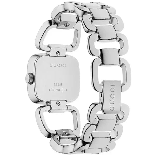 Gucci YA125502 watch angled view of case back with chunky stainless steel bracelet