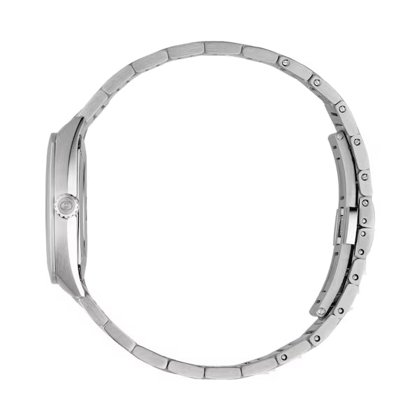 Gucci YA142510 side profile view showing case thickness and stainless steel bracelet links