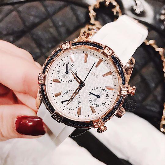 Guess White Dial Rubber Strap Ladies Watch#W0562L1 - The Watches Men & CO #4