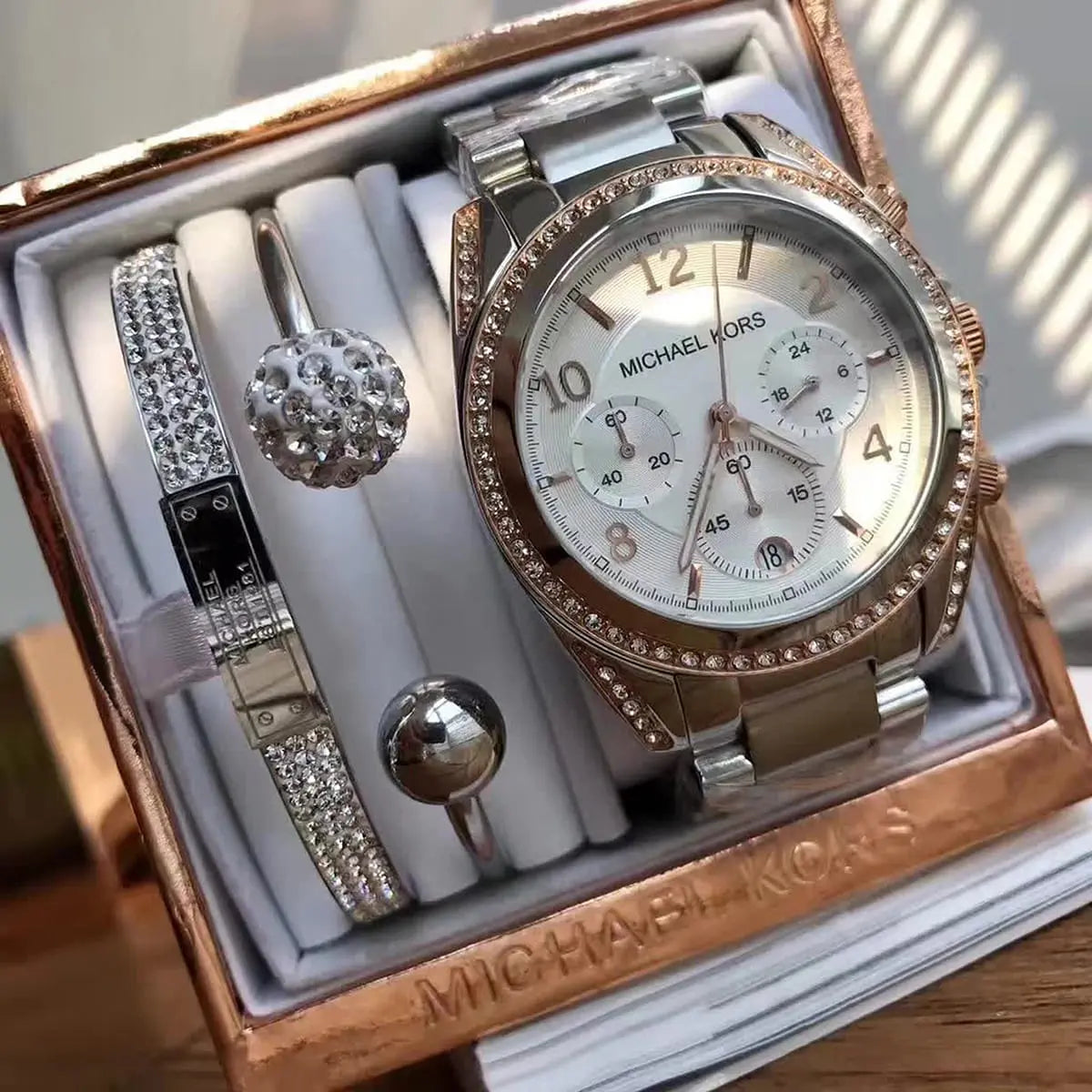 Michael Kors Runway MK5459 gift box set with watch and accessory bracelets