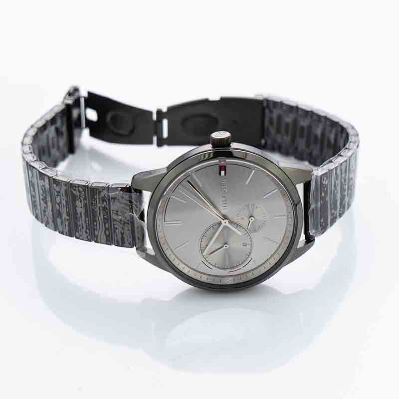 Tommy Hilfiger 1782062 watch with grey stainless steel bracelet, three-quarter angle view