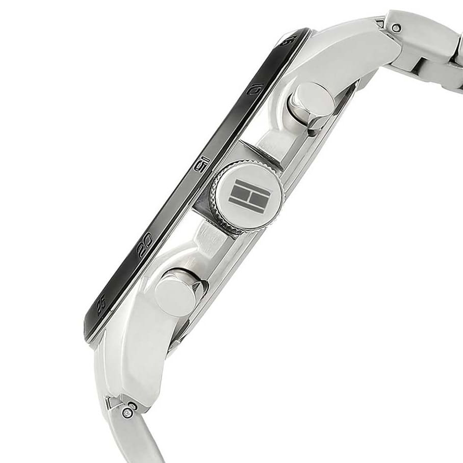 Tommy Hilfiger Iconic watch side profile showing case thickness and stainless steel bracelet