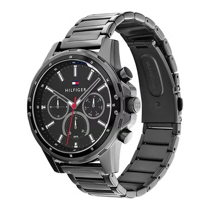 Tommy Hilfiger Mason watch showing case and steel bracelet from angle view
